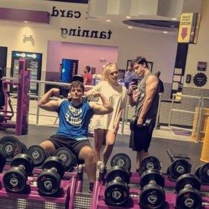 Meet your Posher, Curtis